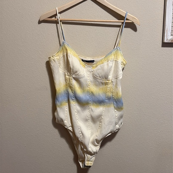 Zara Cream and Yellow Satin Bodysuit Size Large - Picture 3 of 8